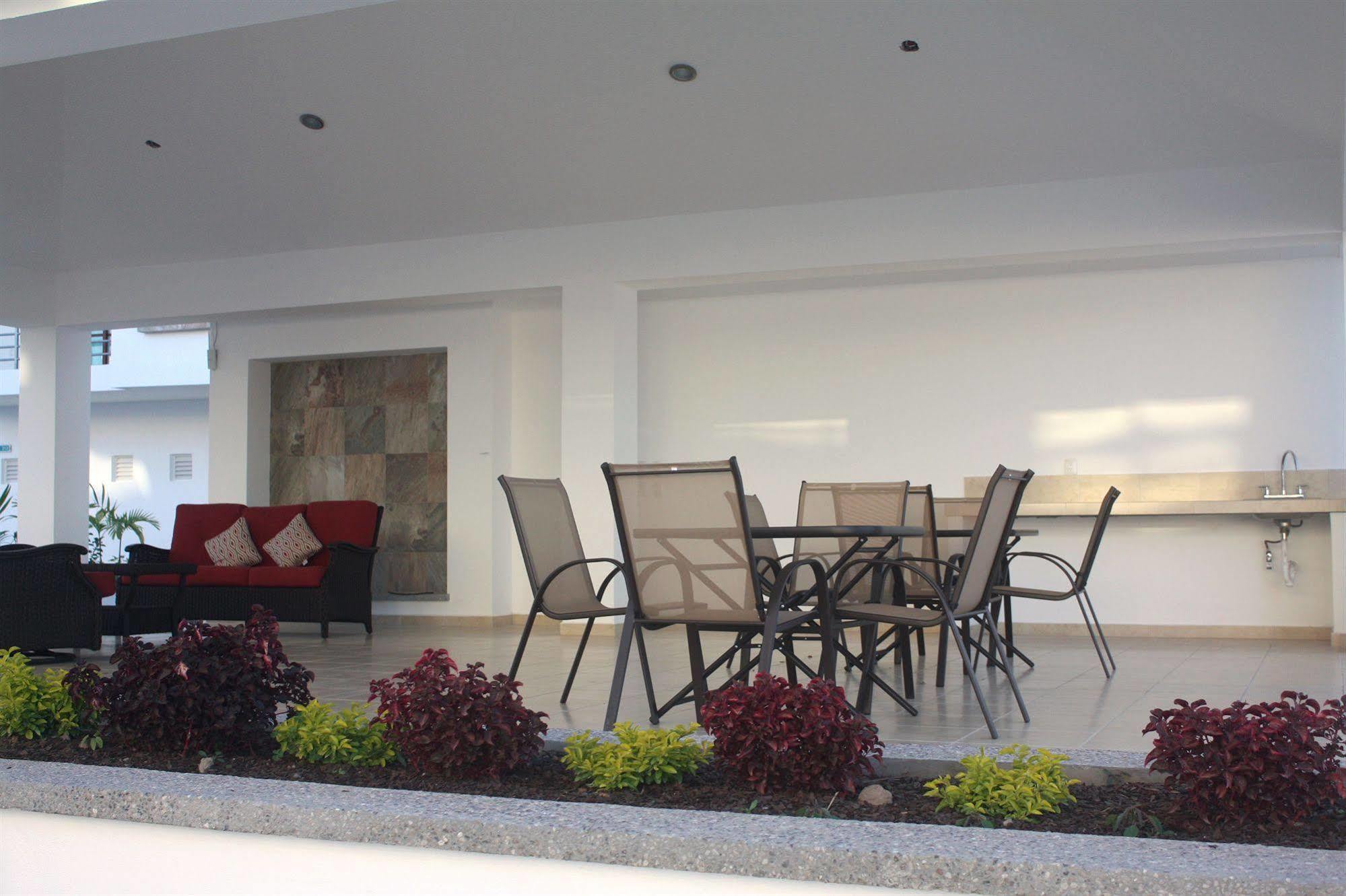 Marena Suites & Apartments Mazatlan Exterior photo